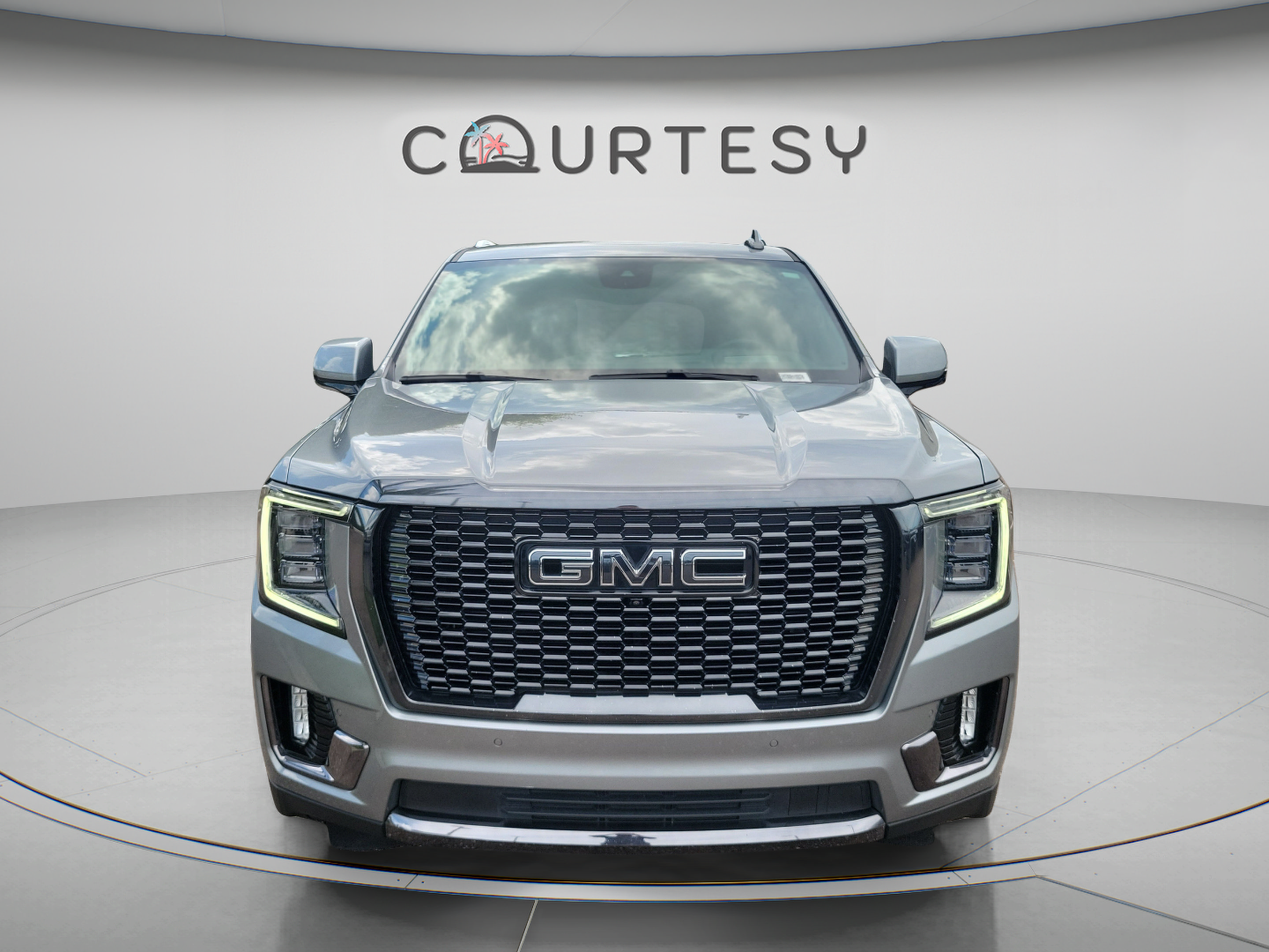 Used 2024 GMC Yukon Denali Ultimate AWD/4WD image 8