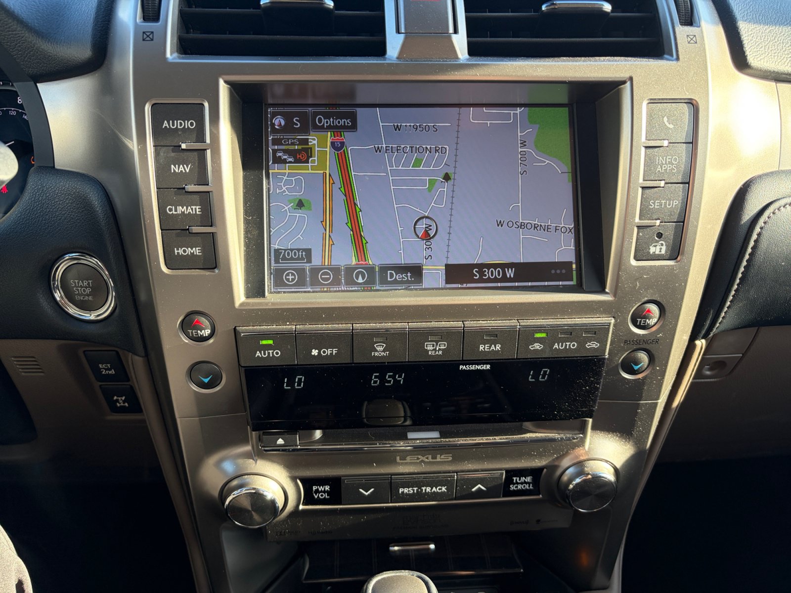 Used 2020 Lexus GX 460 Luxury w/ Accessory Package AWD/4WD image 12
