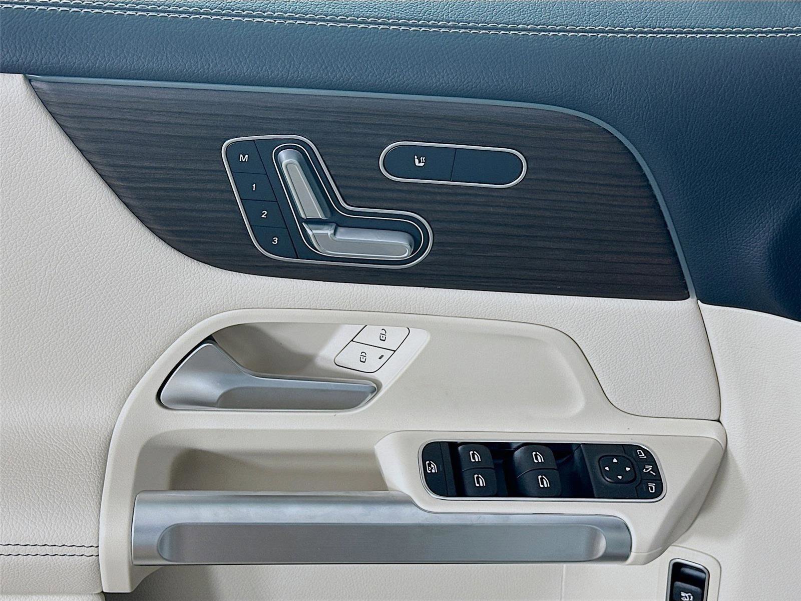 Certified 2025 Mercedes-Benz GLB 250 4MATIC image 23