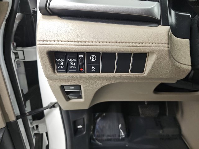Used 2024 Honda Odyssey EX image 17