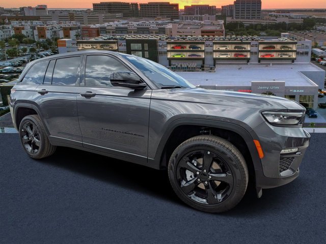 New 2025 Jeep Grand Cherokee Limited w/ Black Appearance Package