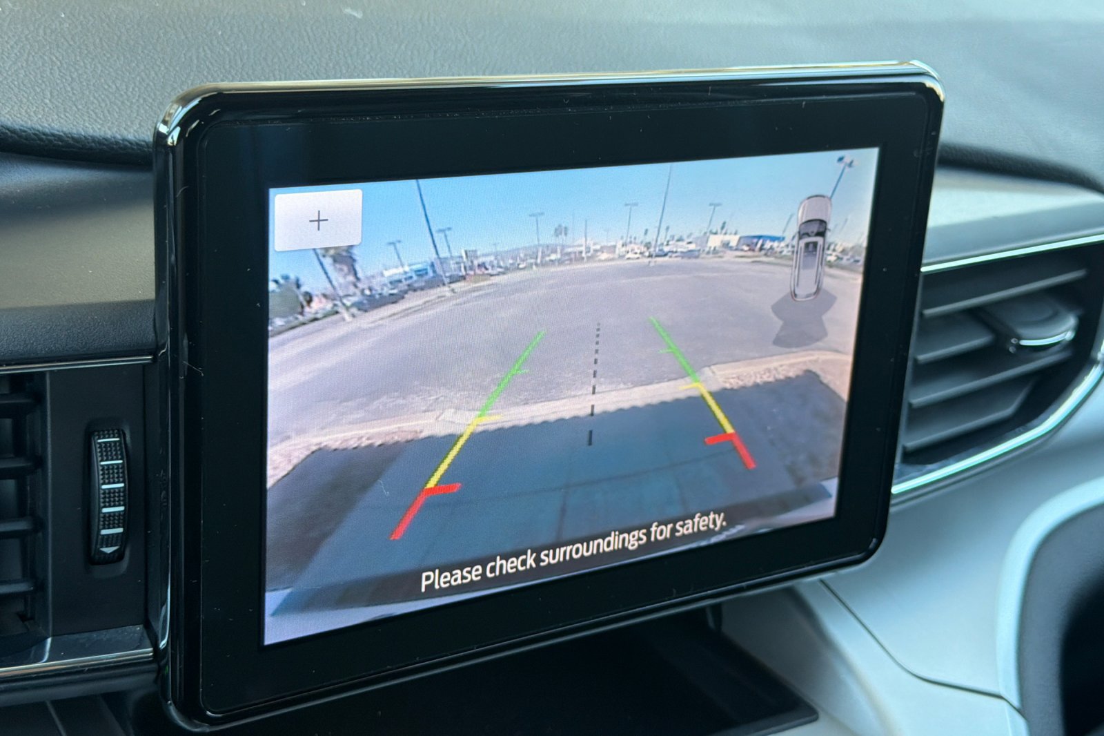 Used 2020 Ford Explorer XLT w/ Equipment Group 202A RWD image 25