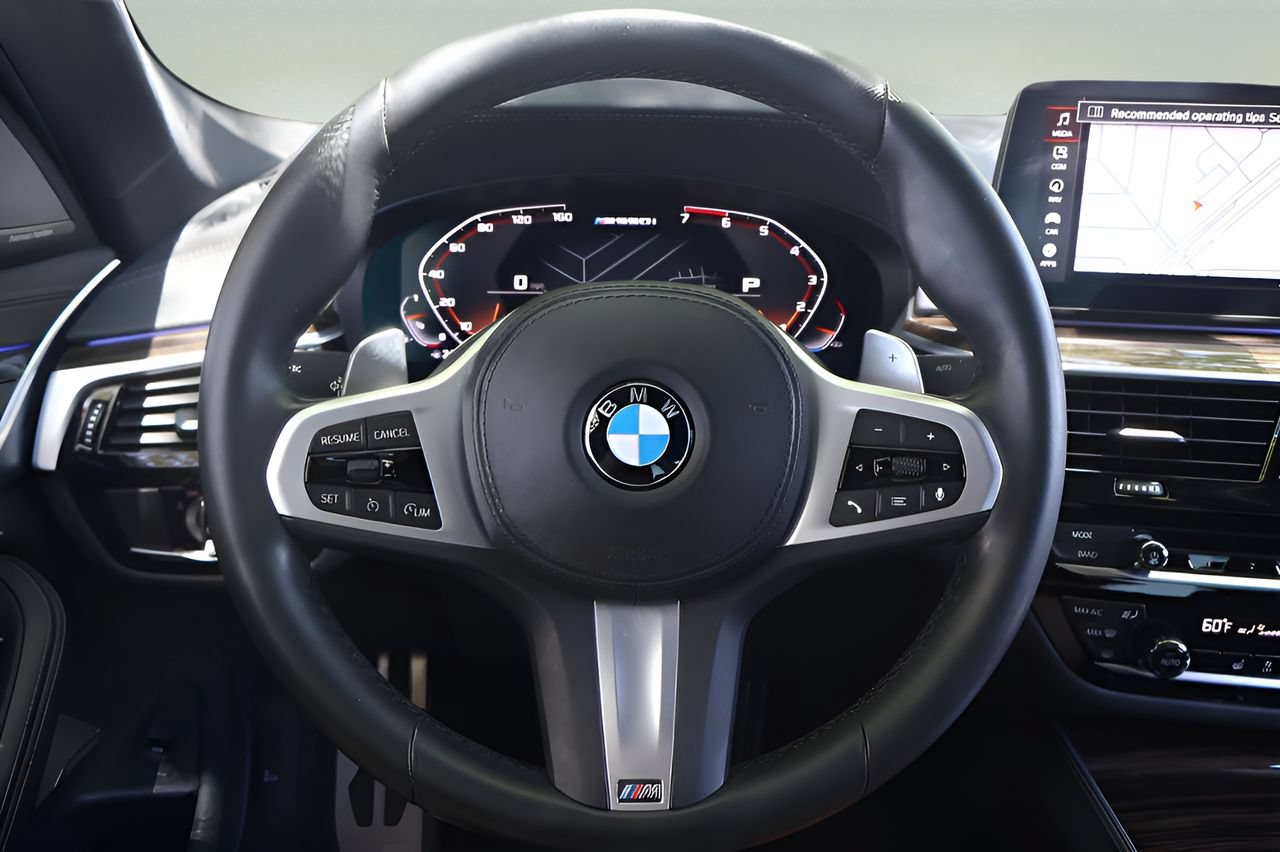 Used 2022 BMW M550i xDrive w/ Executive Package AWD/4WD image 18