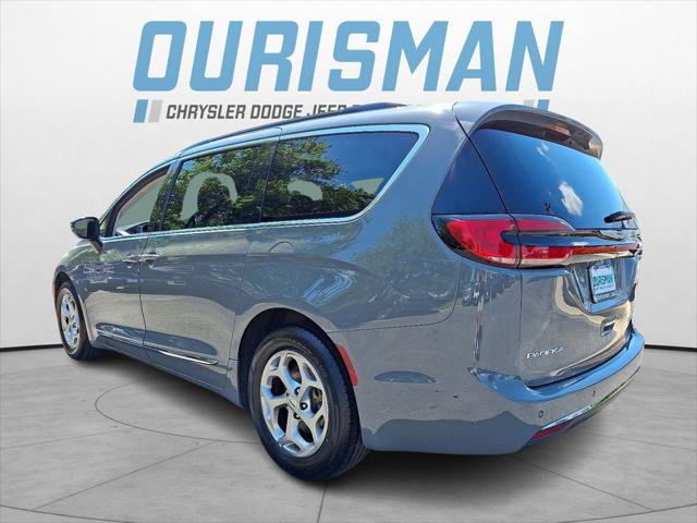 Certified 2023 Chrysler Pacifica Limited FWD image 4