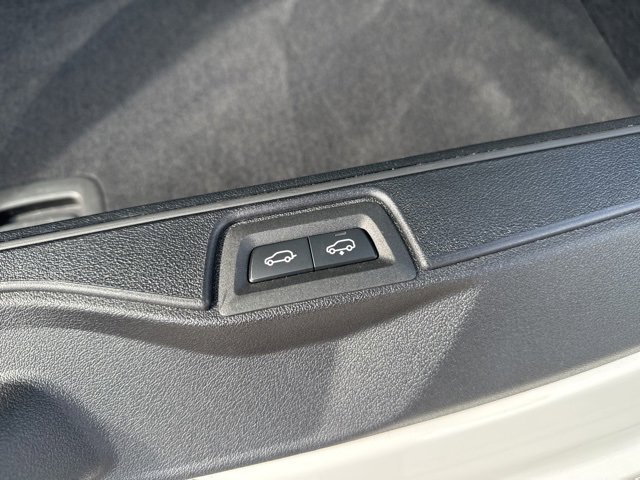 Used 2024 BMW X7 xDrive40i image 61