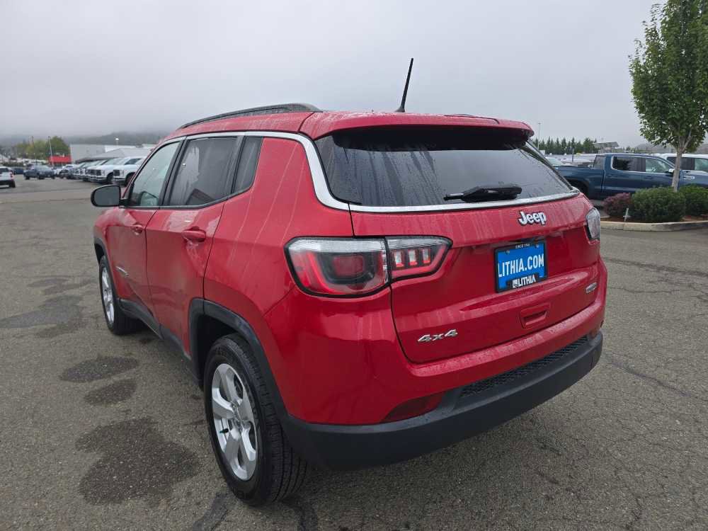 Used 2018 Jeep Compass Latitude w/ Cold Weather Group image 3
