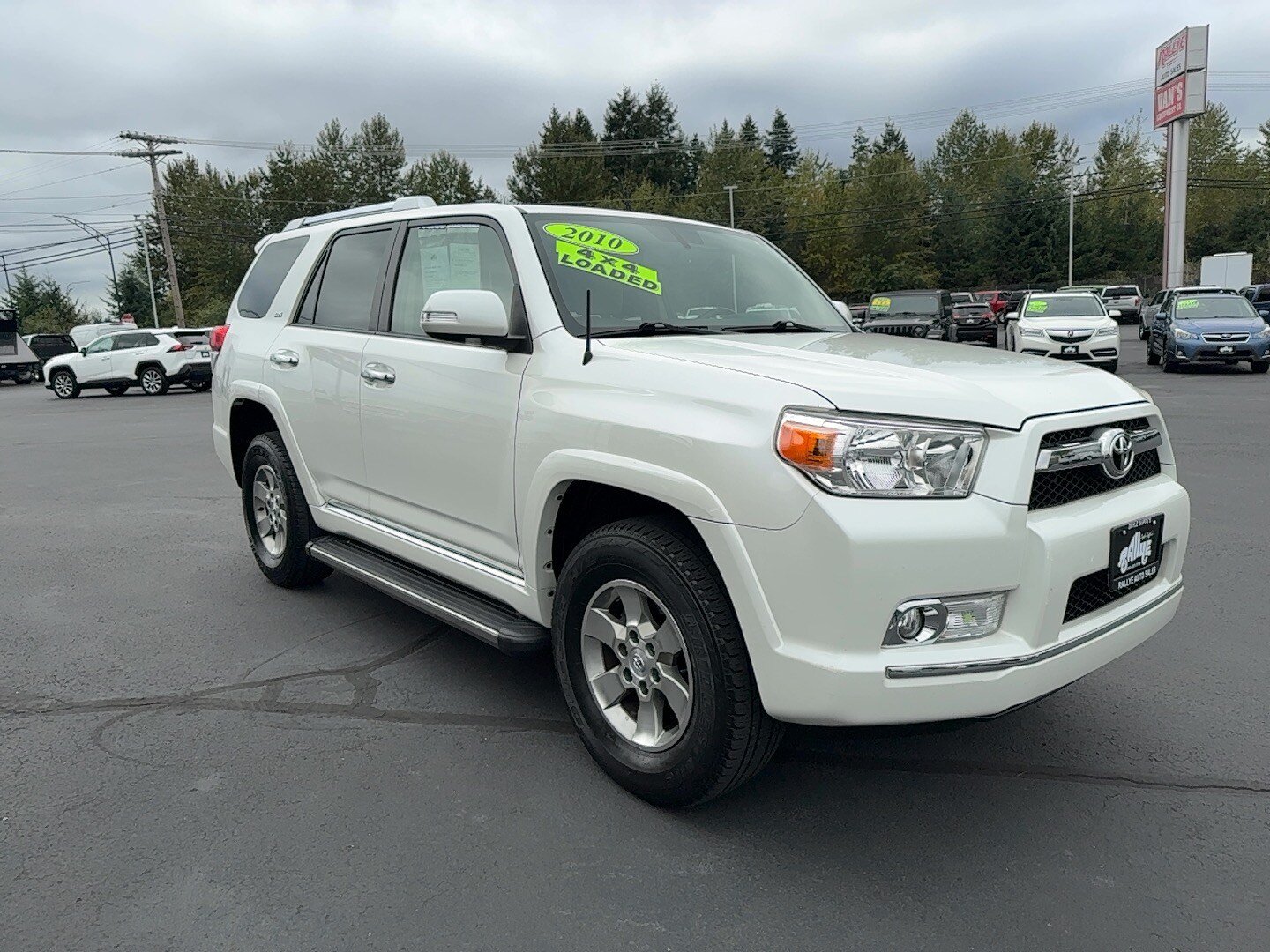 Used 2010 Toyota 4Runner SR5 AWD/4WD image 2