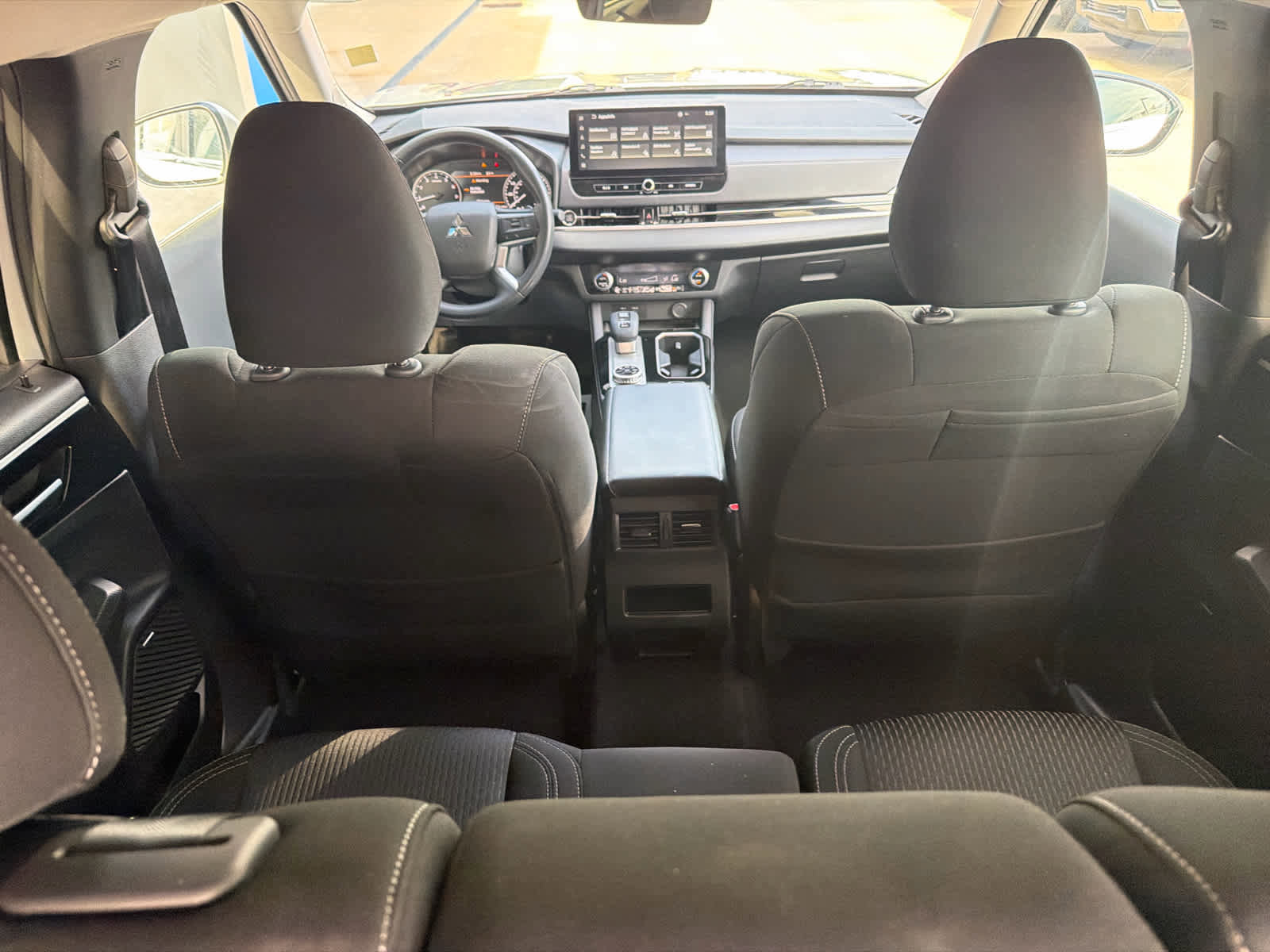 Used 2025 Mitsubishi Outlander ES FWD image 30