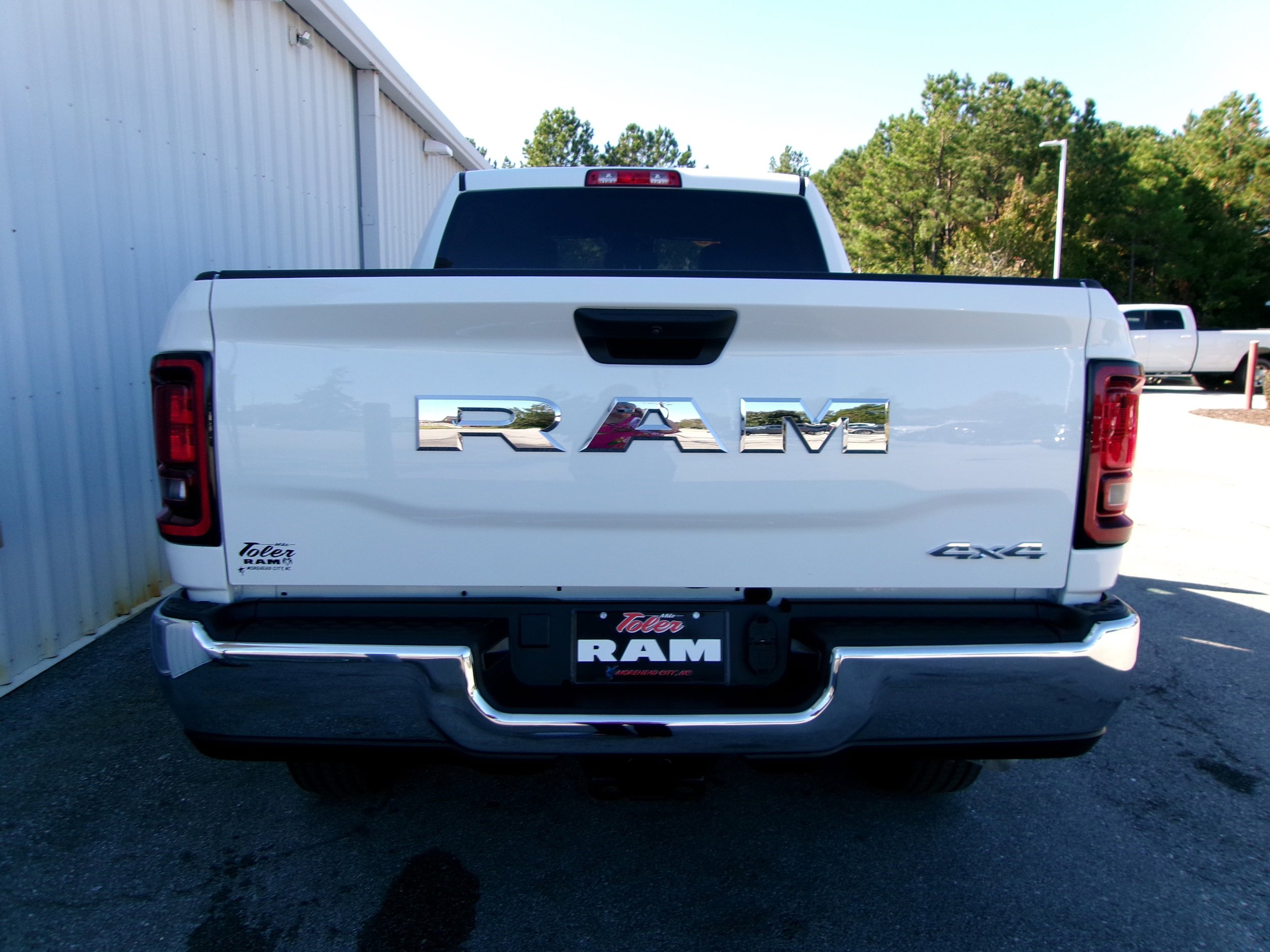 New 2025 RAM 3500 Tradesman w/ Chrome Appearance Group AWD/4WD image 21