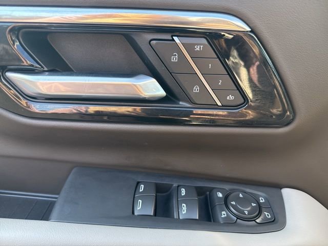 Used 2025 Chevrolet Tahoe Z71 w/ Comfort Package image 12