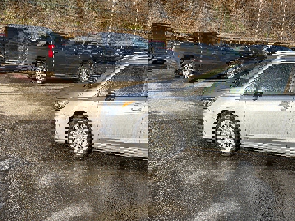 Used 2018 Subaru Impreza 2.0i Premium w/ Eyesight & BSD & Rcta image 8