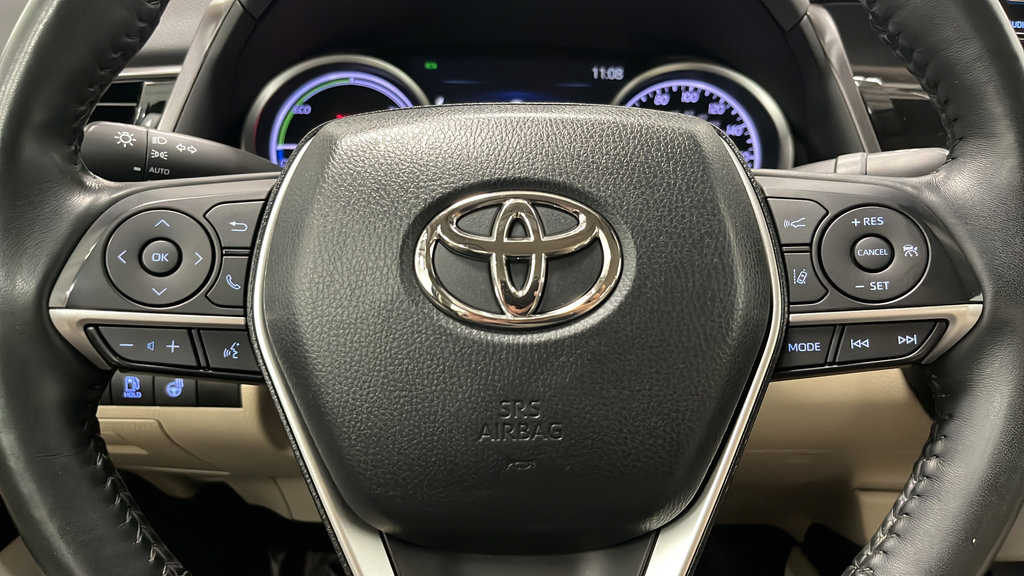 Used 2023 Toyota Camry XLE w/ Cold Weather Package FWD image 15