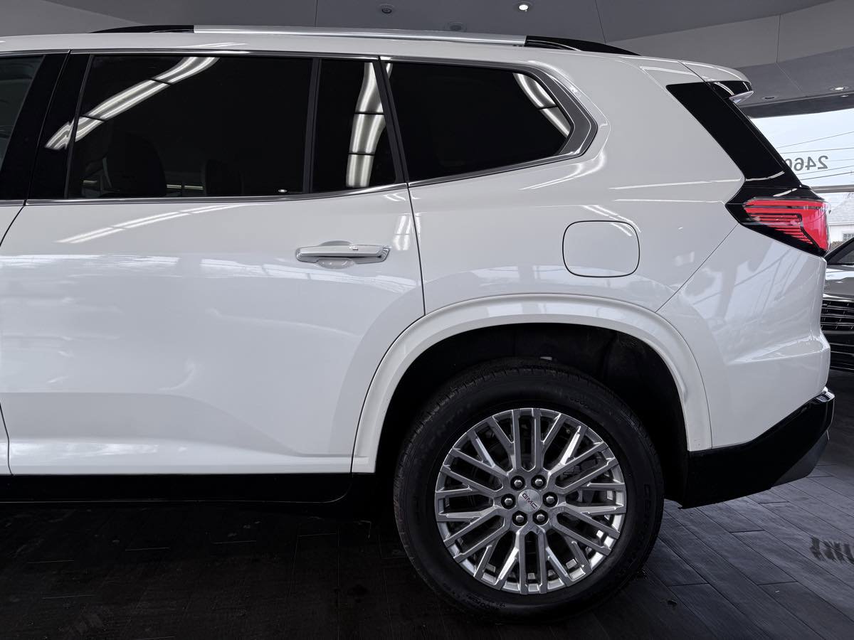 Used 2024 GMC Acadia Denali FWD image 19