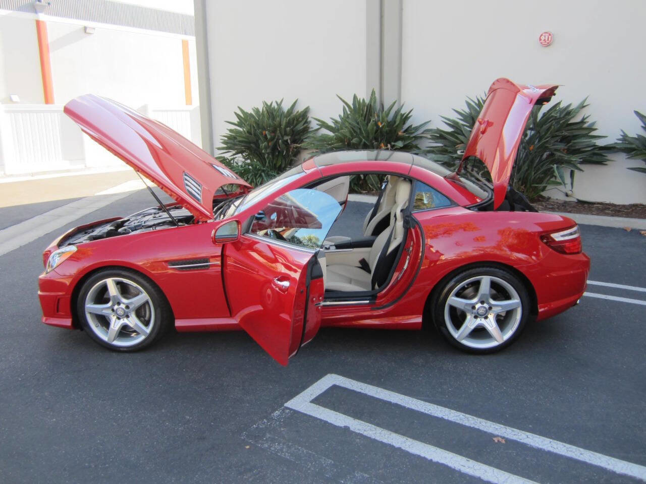 Used 2014 Mercedes-Benz SLK 250 image 9