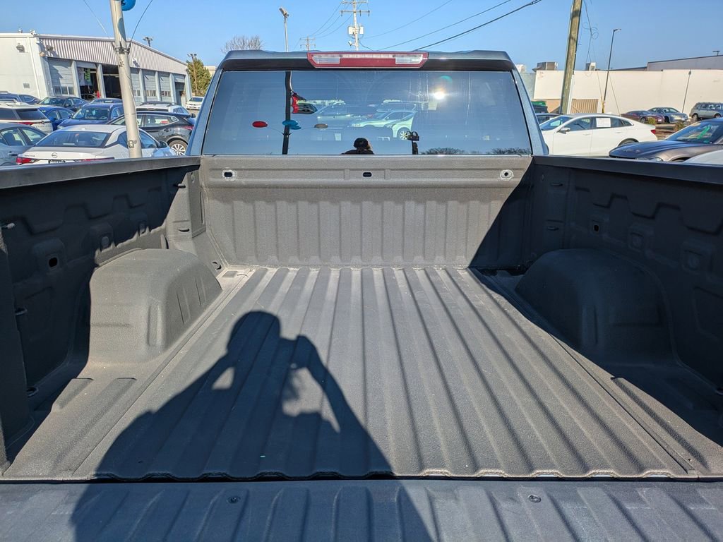 Used 2021 Chevrolet Silverado 1500 LT image 14