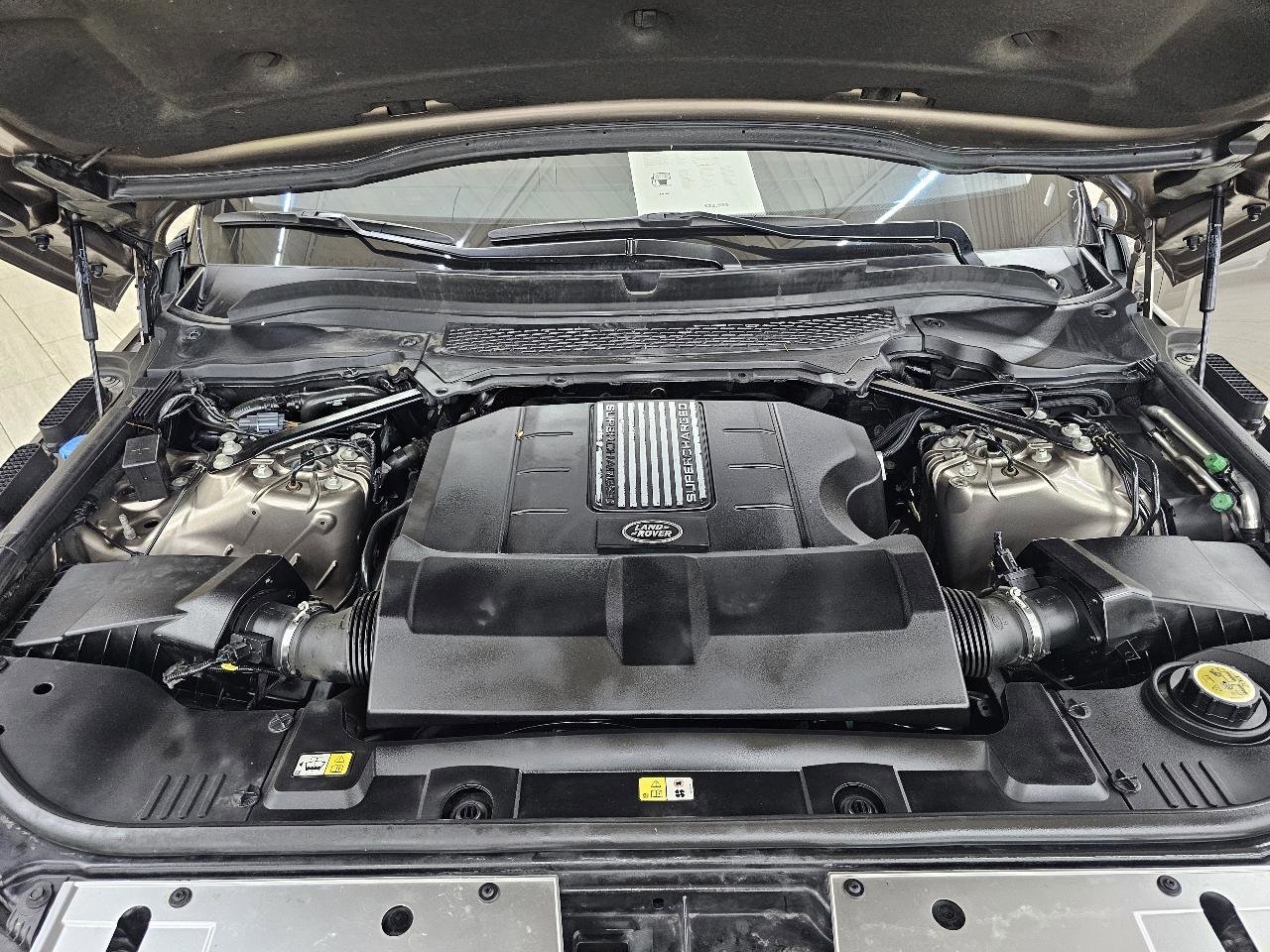 Used 2016 Land Rover Range Rover HSE image 43