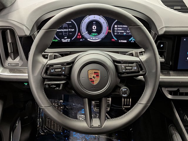 Used 2024 Porsche Cayenne Turbo image 15