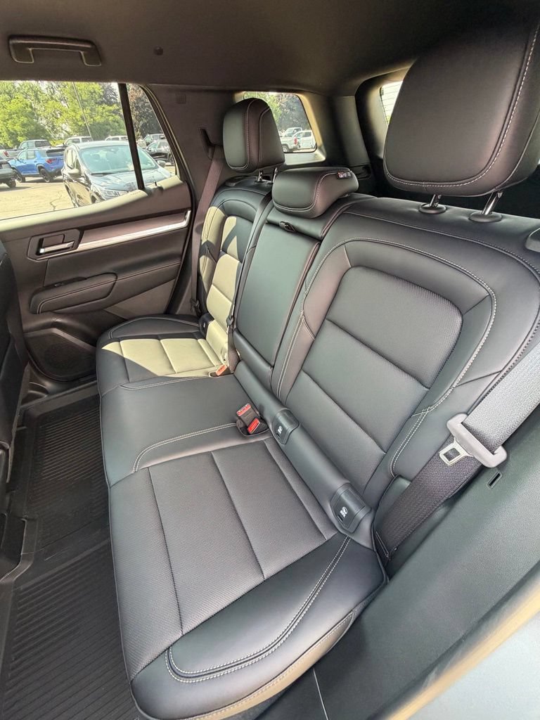 New 2027 GMC Terrain Elevation w/ Elevation Premium Package AWD/4WD image 10