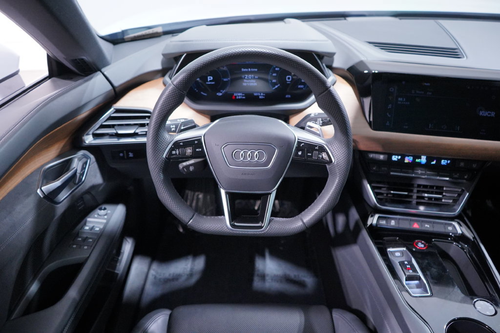 Used 2023 Audi e-tron GT Premium Plus AWD/4WD image 11