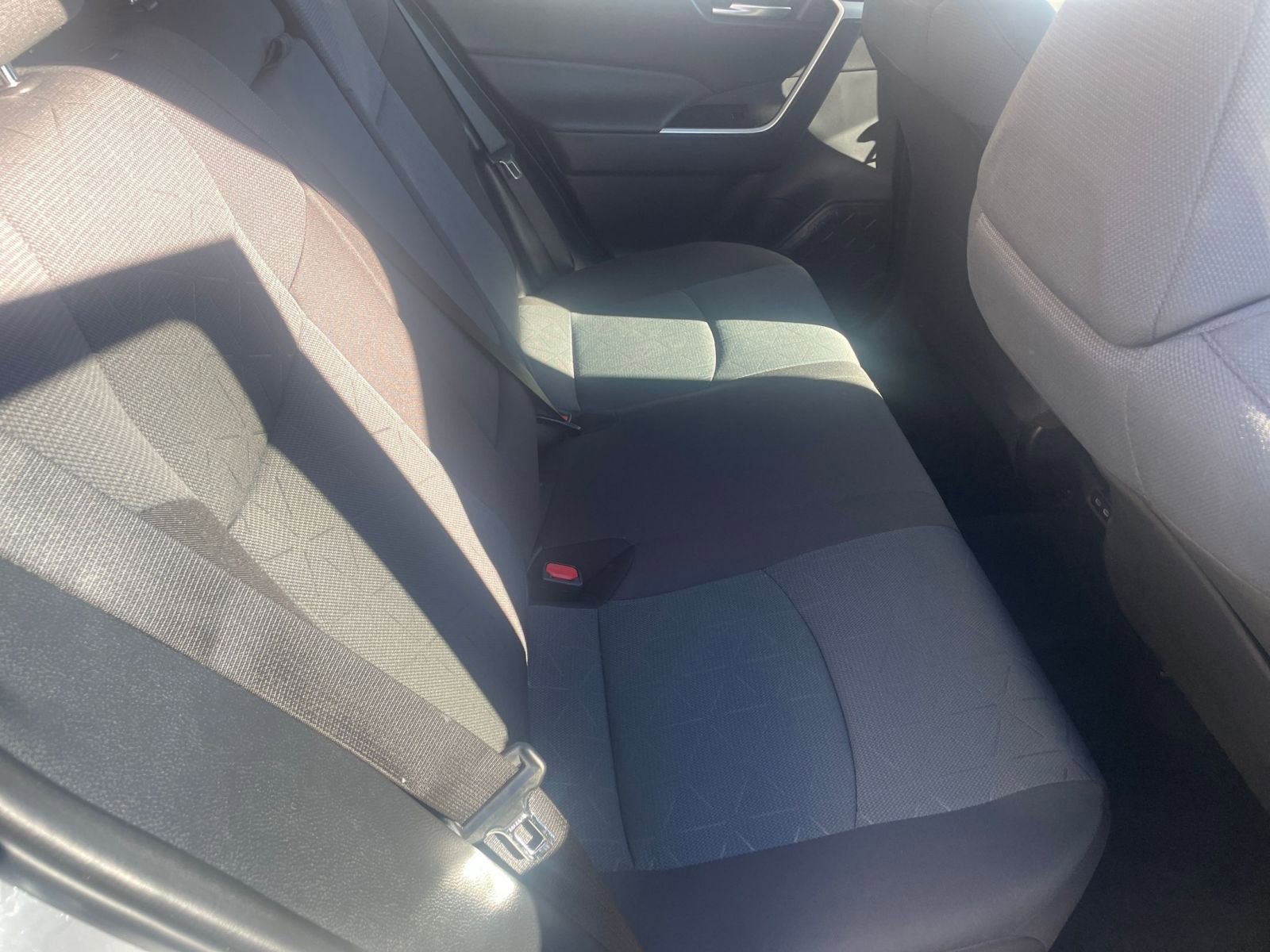 Used 2025 Toyota RAV4 XLE image 40