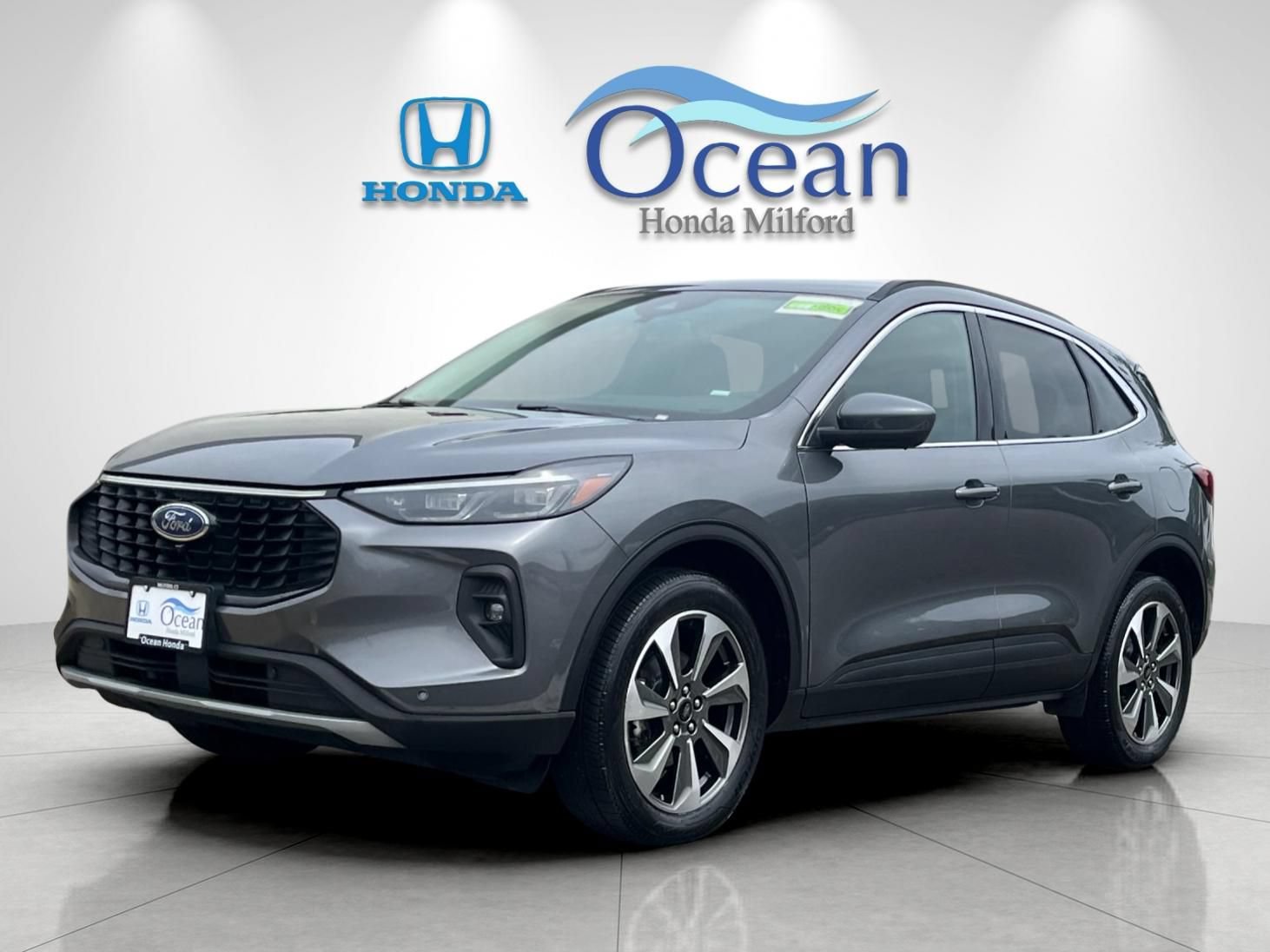 Used 2024 Ford Escape Platinum AWD/4WD image 7