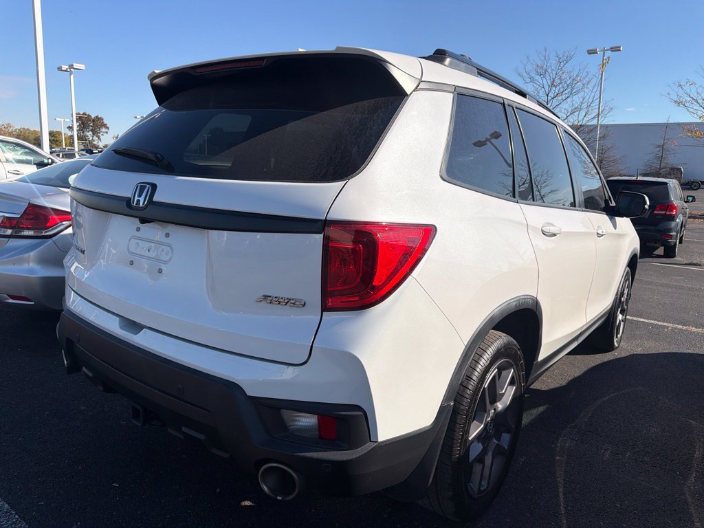 Used 2023 Honda Passport EX-L image 6
