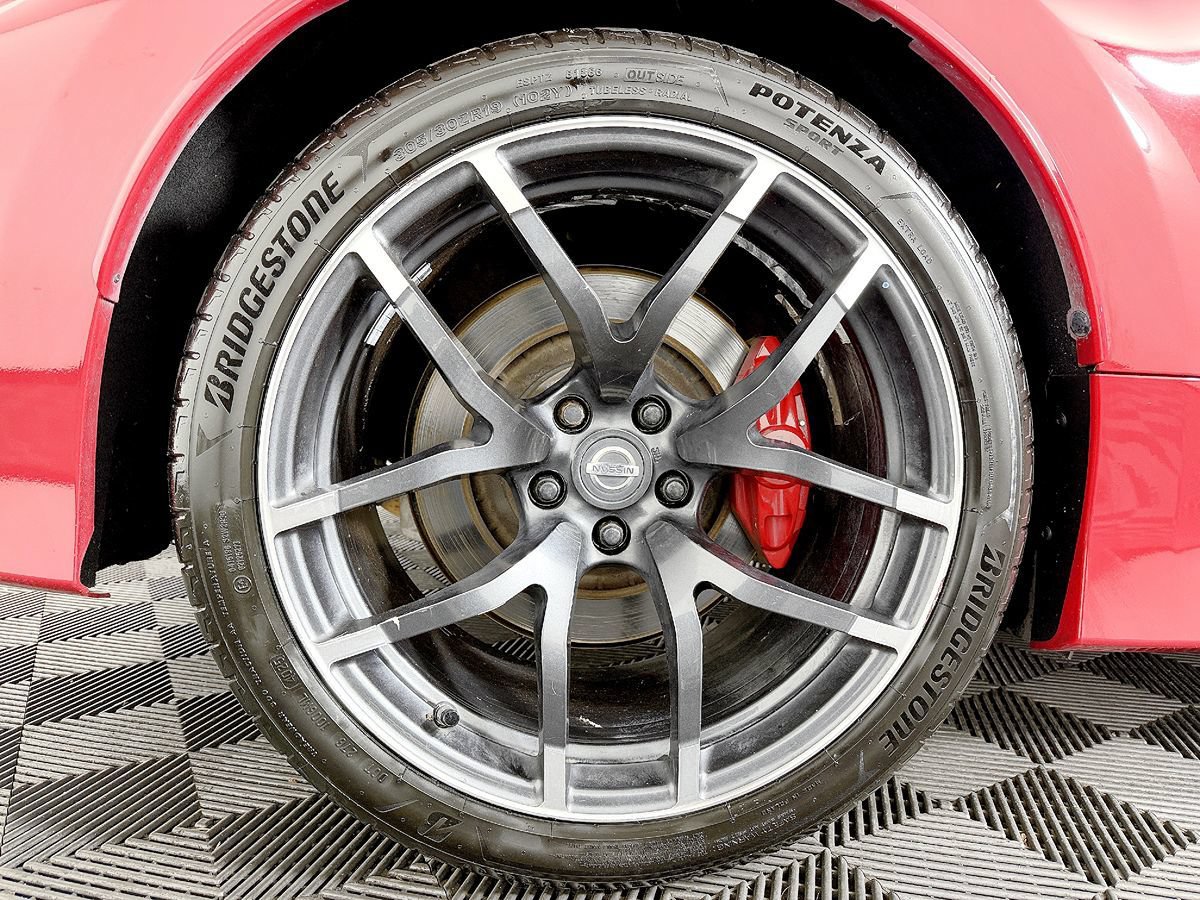 Used 2016 Nissan 370Z NISMO RWD image 26
