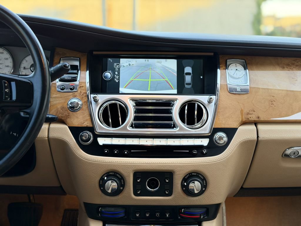 Used 2011 Rolls-Royce Ghost image 49