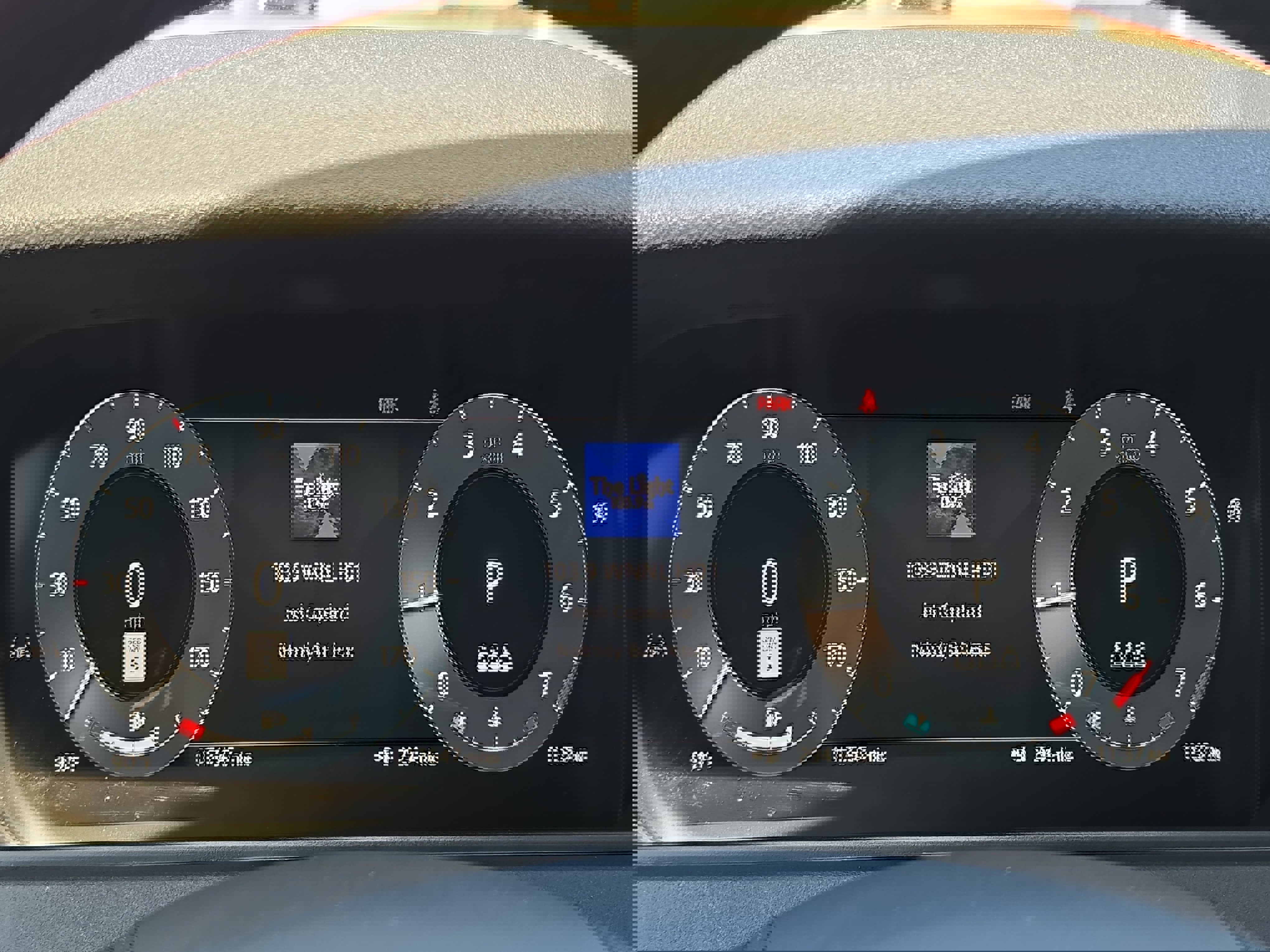 Certified 2025 Land Rover Range Rover Velar Dynamic SE AWD/4WD image 19