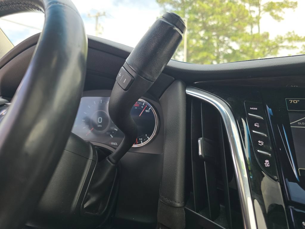 Used 2017 Cadillac Escalade Premium Luxury AWD/4WD image 24