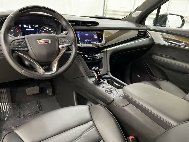 Certified 2025 Cadillac XT6 Premium Luxury w/ Platinum Package image 21