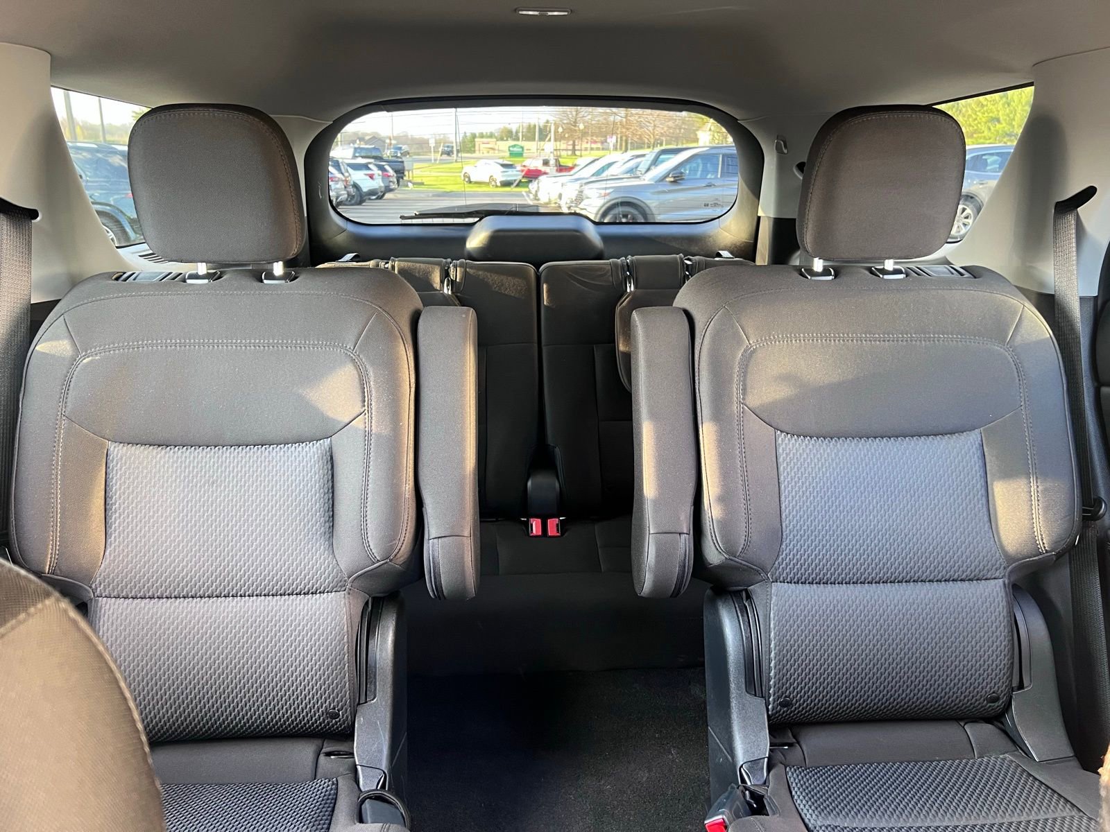 Used 2022 Ford Explorer XLT AWD/4WD image 54