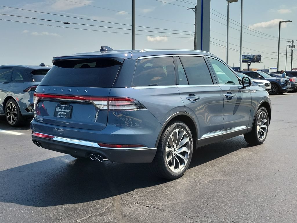 New 2026 Lincoln Aviator AWD image 4