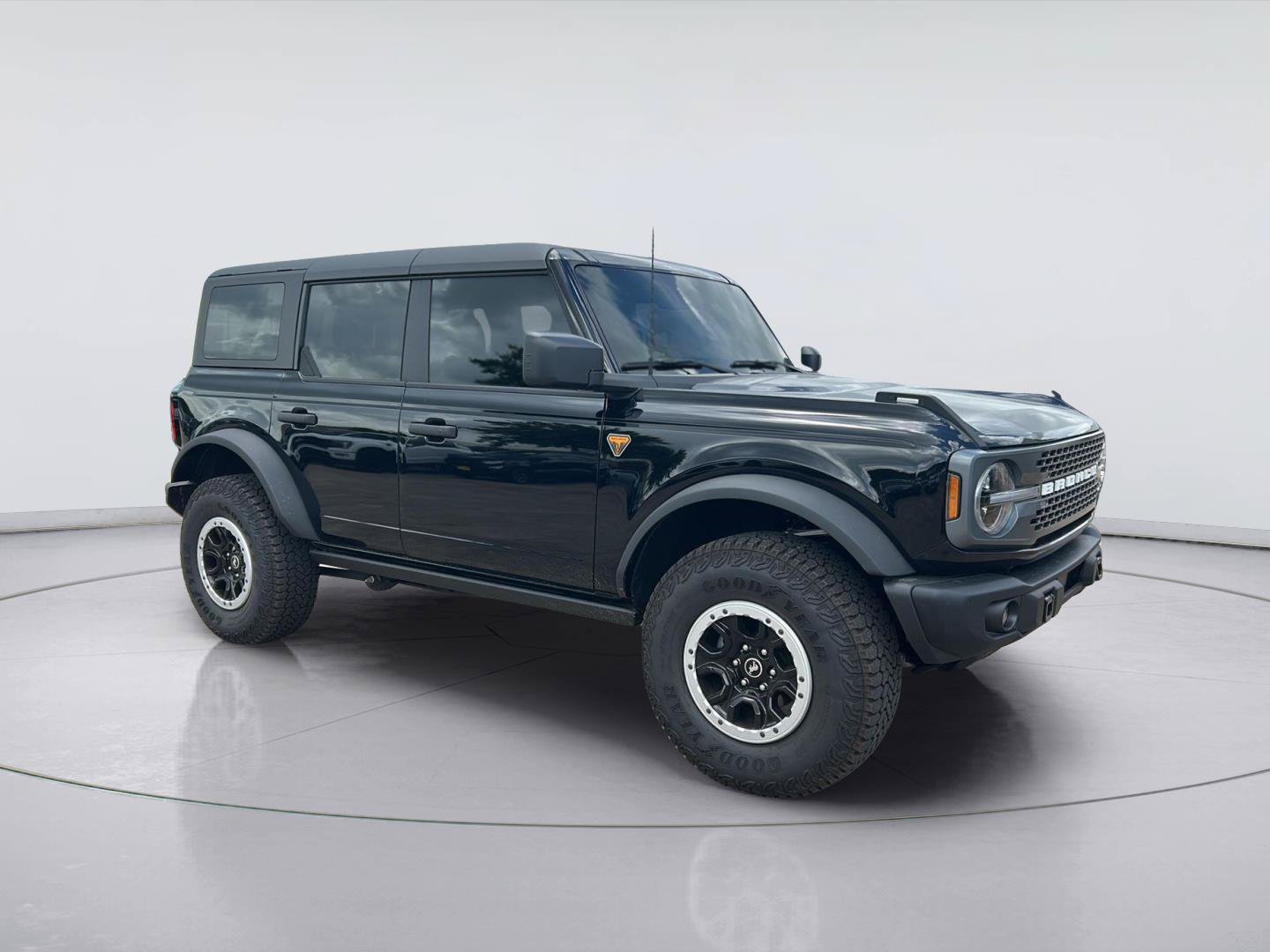 Used 2026 Ford Bronco Badlands AWD/4WD image 1