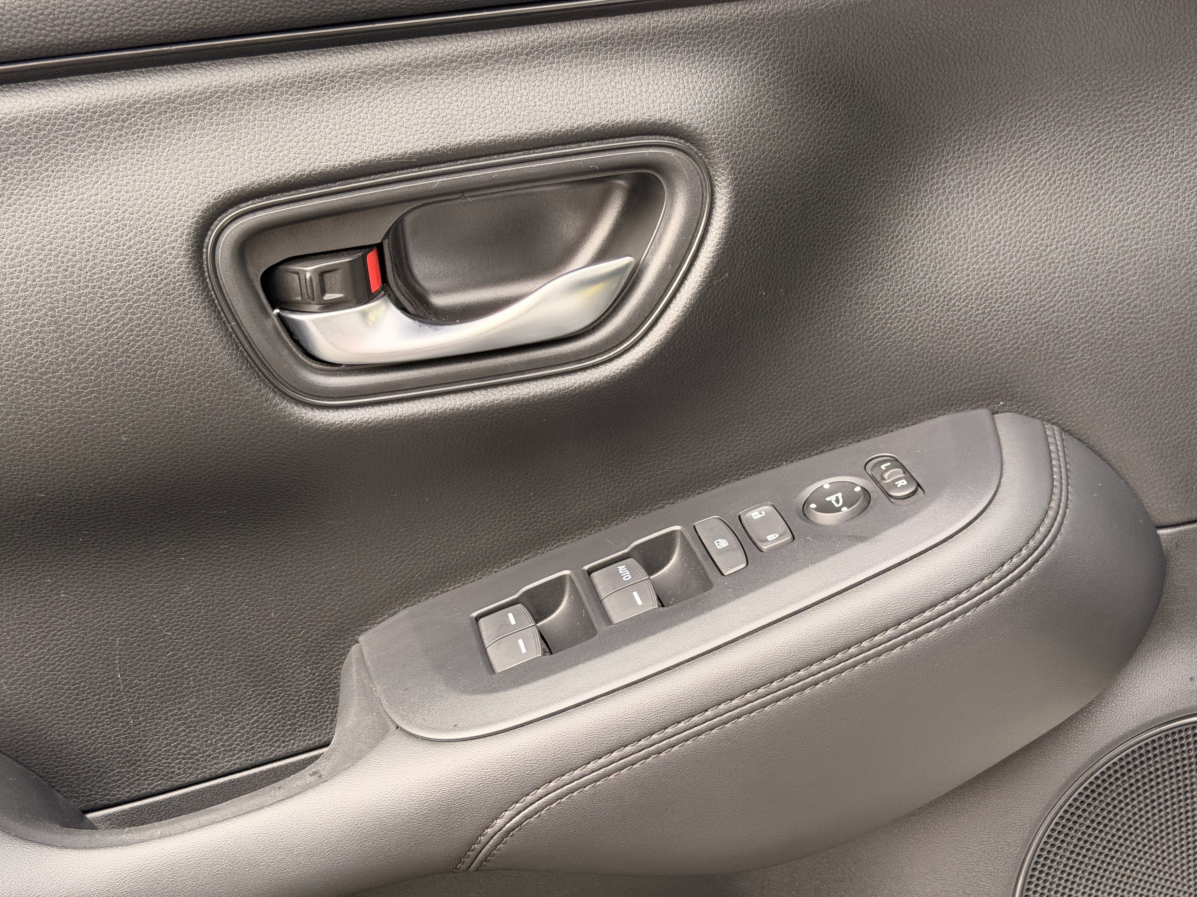 Certified 2024 Honda HR-V LX image 11