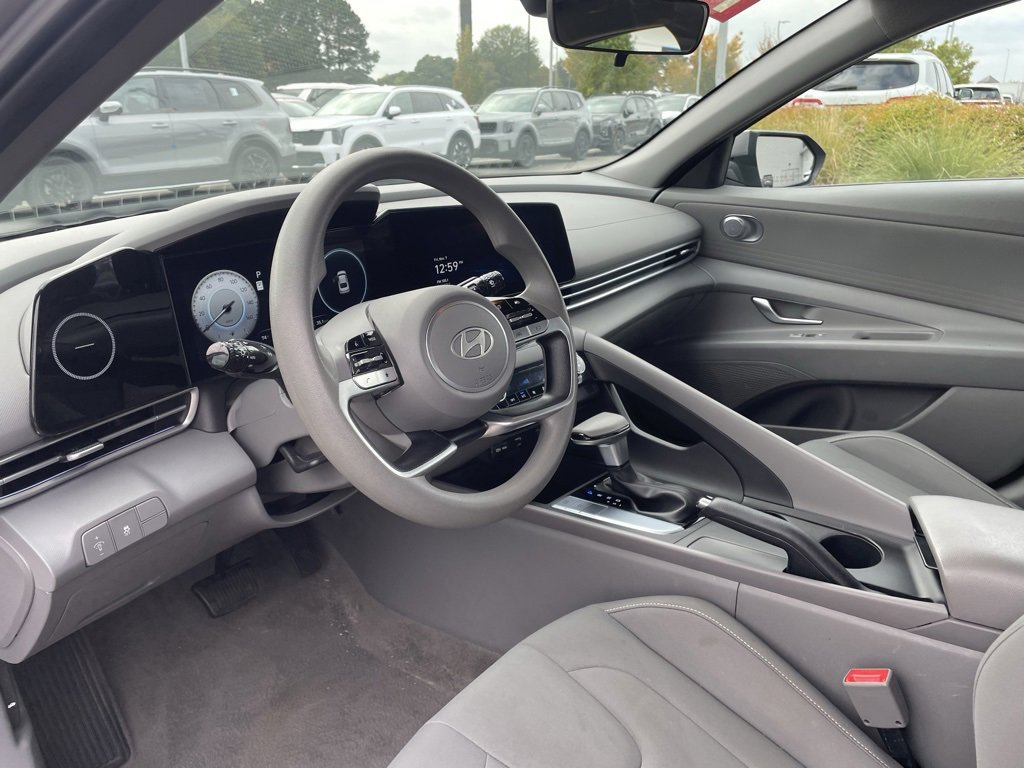 Used 2024 Hyundai Elantra SEL image 9