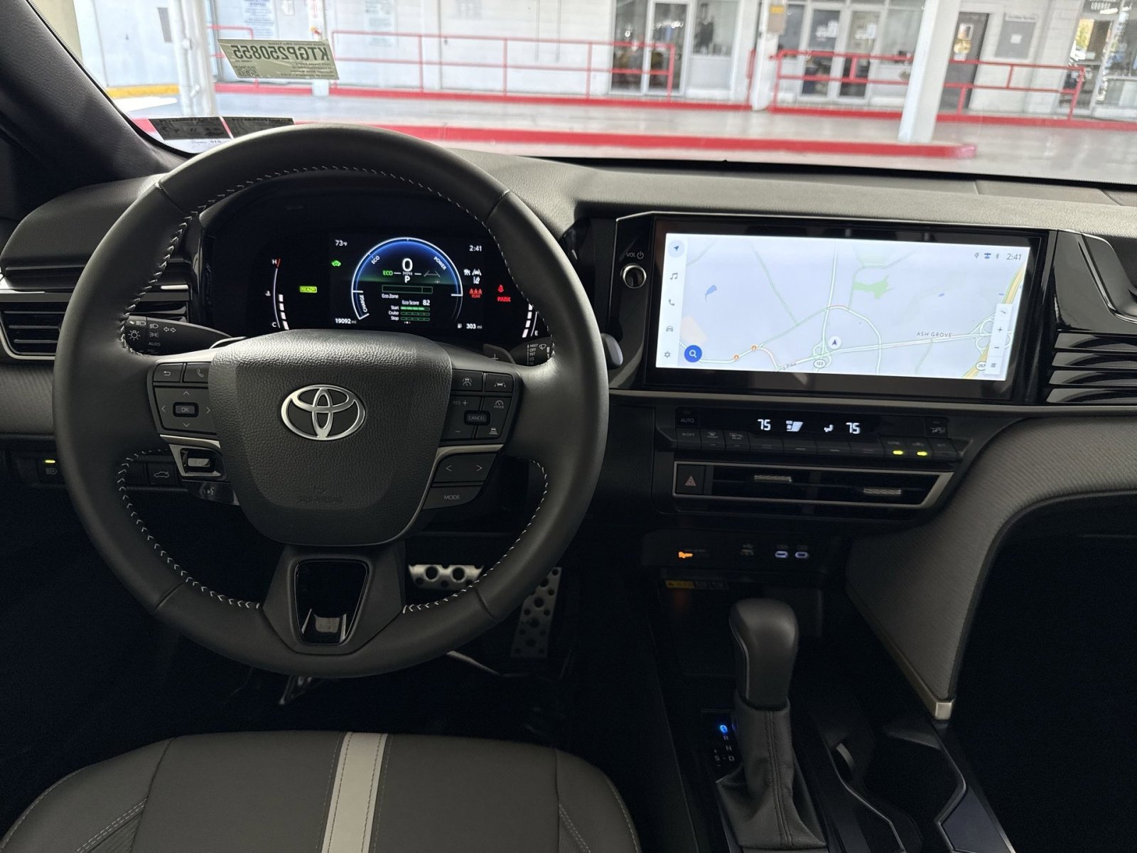 Used 2025 Toyota Camry SE w/ Multimedia Upgrade Package image 16
