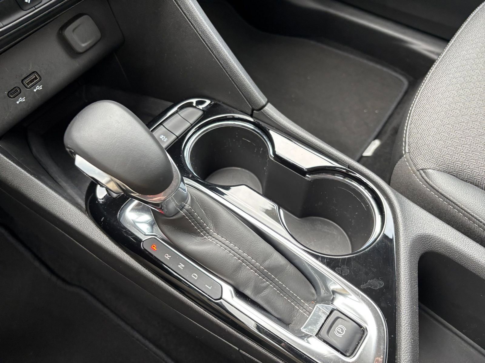 Used 2025 Buick Encore GX Preferred FWD image 40