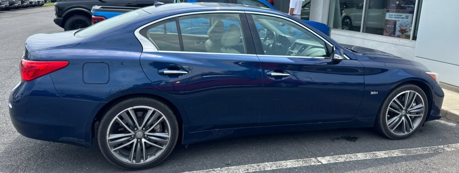 Used 2017 INFINITI Q50 Sport AWD/4WD image 5