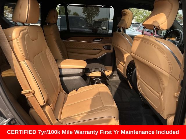 Used 2023 Jeep Grand Cherokee L Summit AWD/4WD image 14