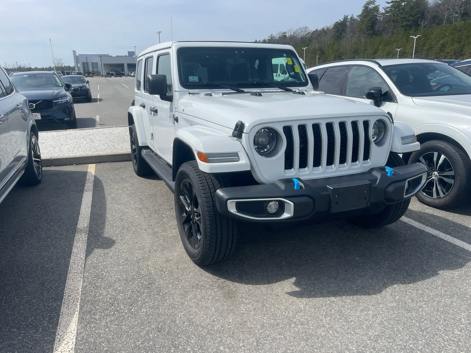 Used 2023 Jeep Wrangler Sahara image 28