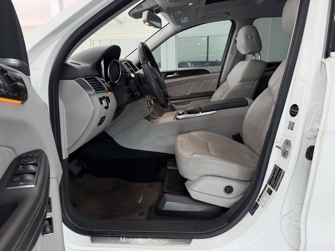 Used 2014 Mercedes-Benz GL 450 4MATIC image 11