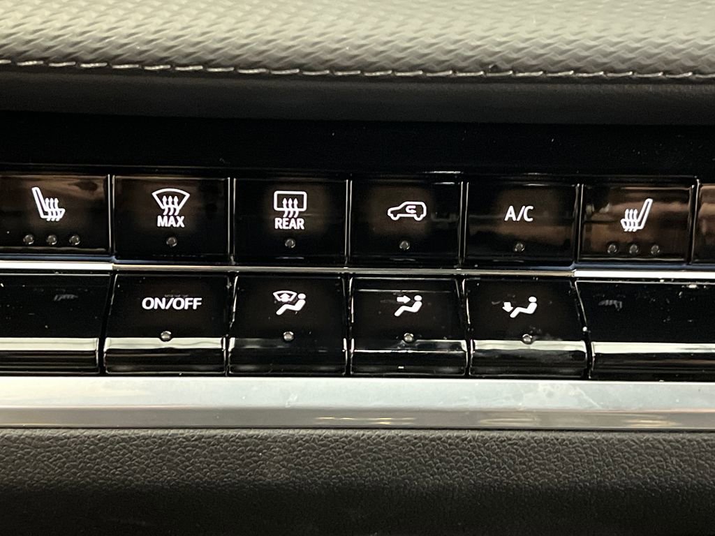 Used 2026 Chevrolet Equinox LT FWD image 47