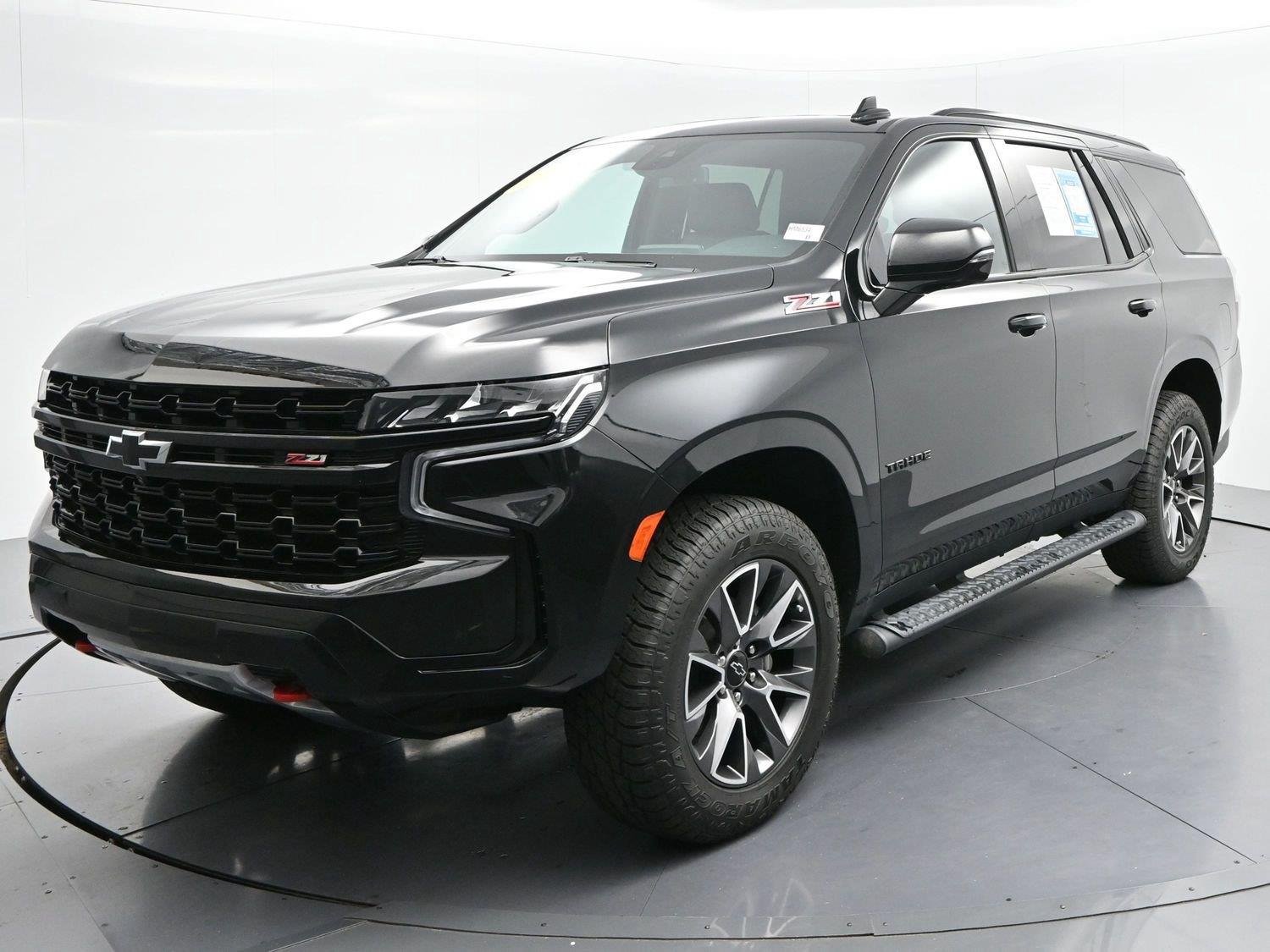 Used 2024 Chevrolet Tahoe Z71 w/ Luxury Package AWD/4WD image 3