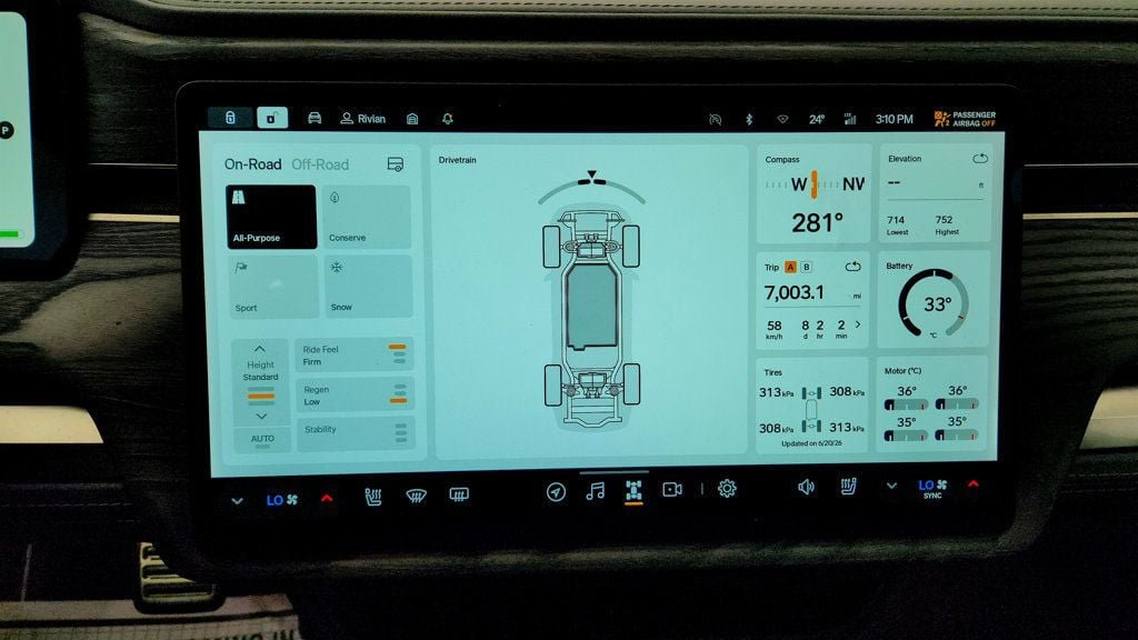 Used 2022 Rivian R1T Adventure AWD/4WD image 15