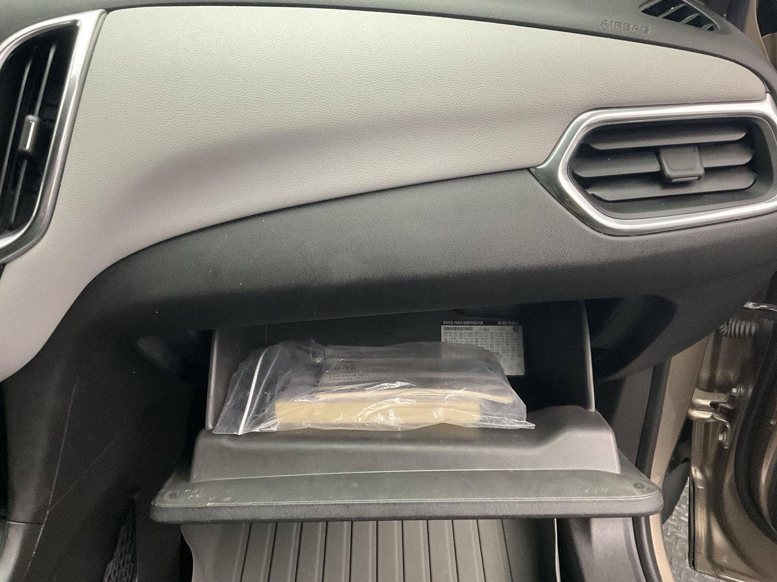 Used 2018 Chevrolet Equinox LT AWD/4WD image 24