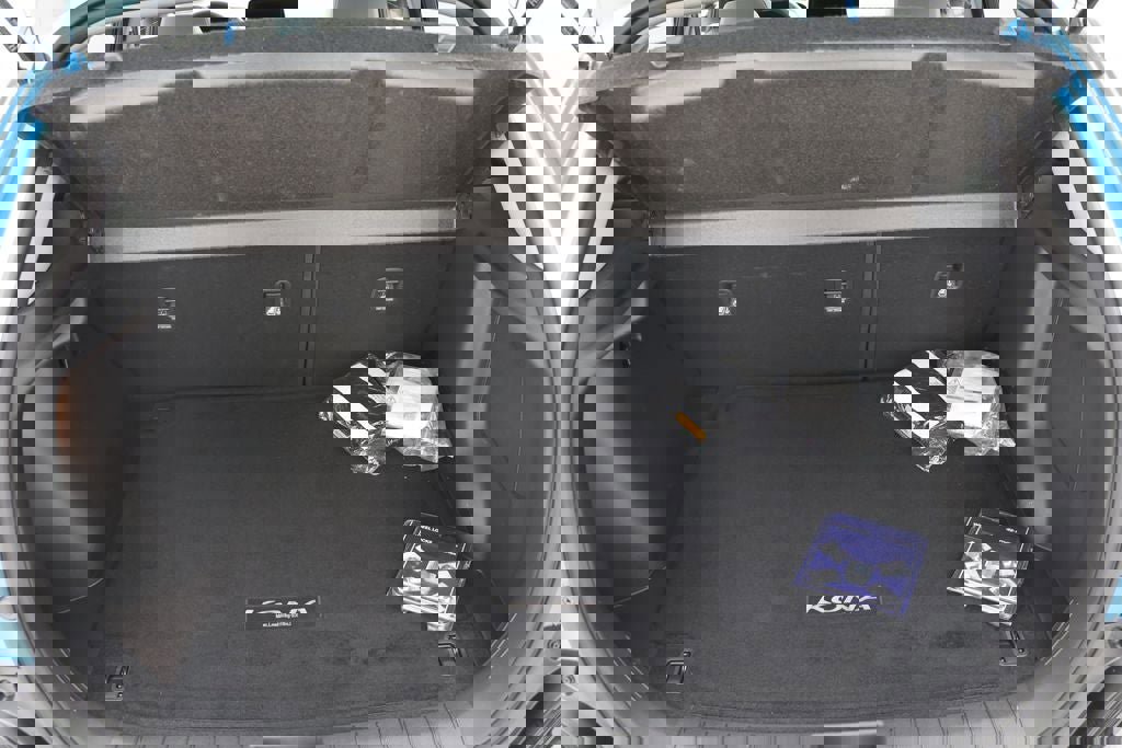 Used 2023 Hyundai Kona Limited w/ Cargo Package image 31