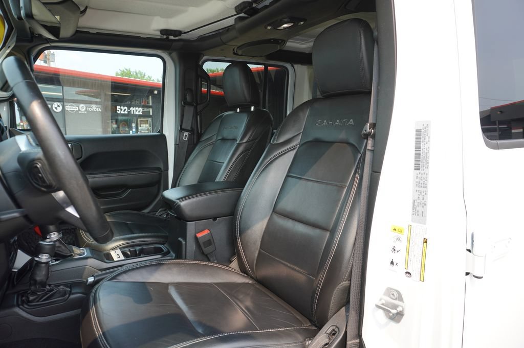 Used 2018 Jeep Wrangler Unlimited Sahara AWD/4WD image 23