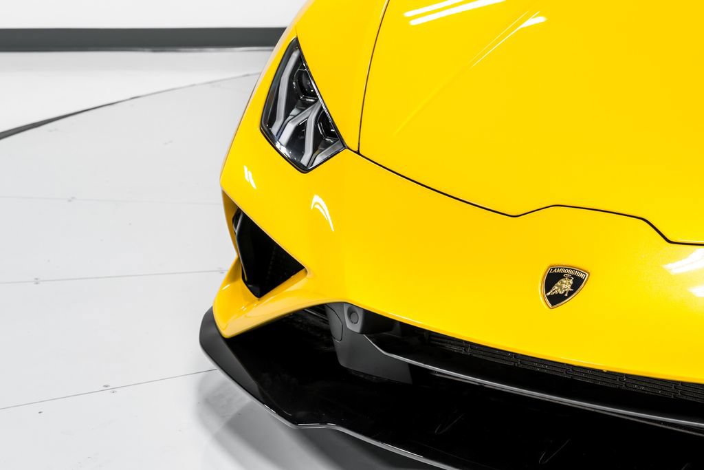 Used 2022 Lamborghini Huracan EVO RWD image 47