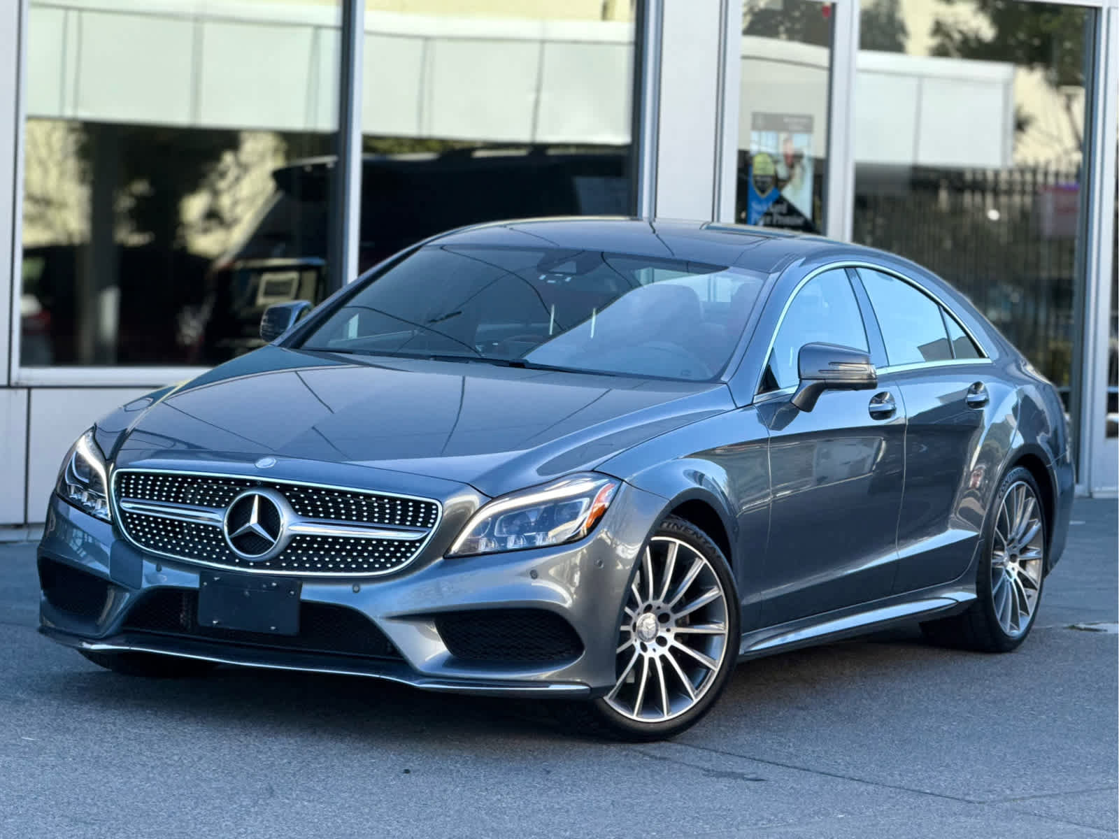 Used 2016 Mercedes-Benz CLS 400 image 2